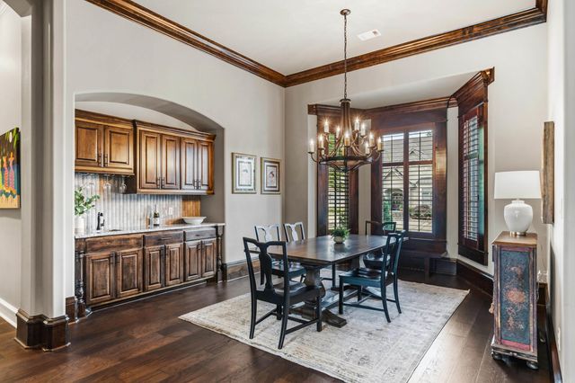 352 Arlington Park Court, Hot Springs, AR 71901