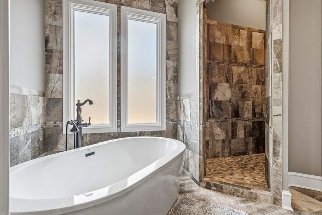 352 Arlington Park Court, Hot Springs, AR 71901