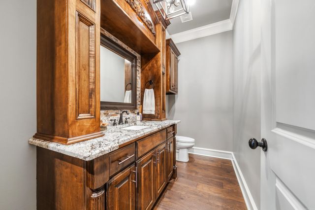 352 Arlington Park Court, Hot Springs, AR 71901