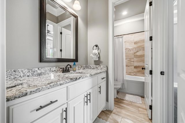 352 Arlington Park Court, Hot Springs, AR 71901