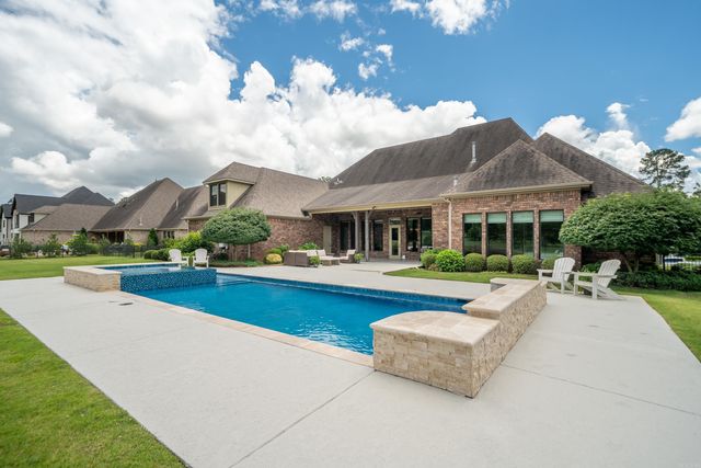 352 Arlington Park Court, Hot Springs, AR 71901