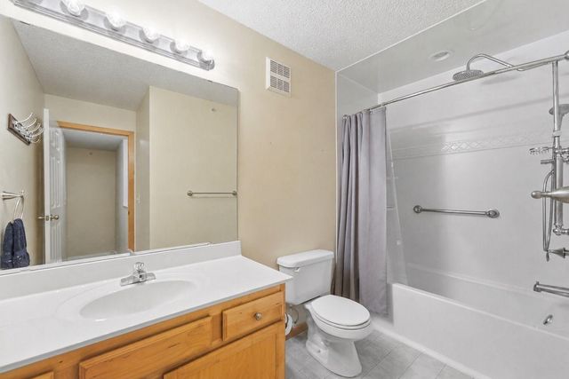 111302 Village Road 2, Chaska, MN 55318