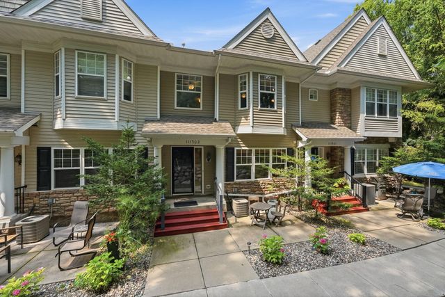 111302 Village Road 2, Chaska, MN 55318