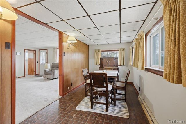 2811 Orange Grove Road, Waterford Charter Township, MI 48329