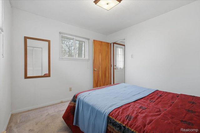 2811 Orange Grove Road, Waterford Charter Township, MI 48329