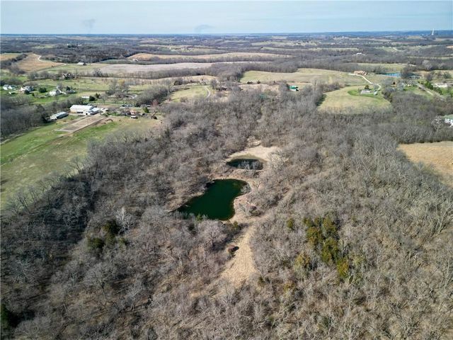 19209 Santa Fe Trail, Leavenworth, KS 66048