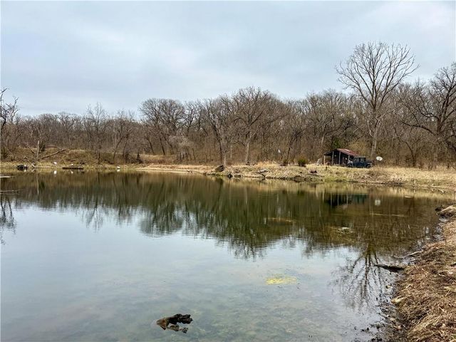 19209 Santa Fe Trail, Leavenworth, KS 66048