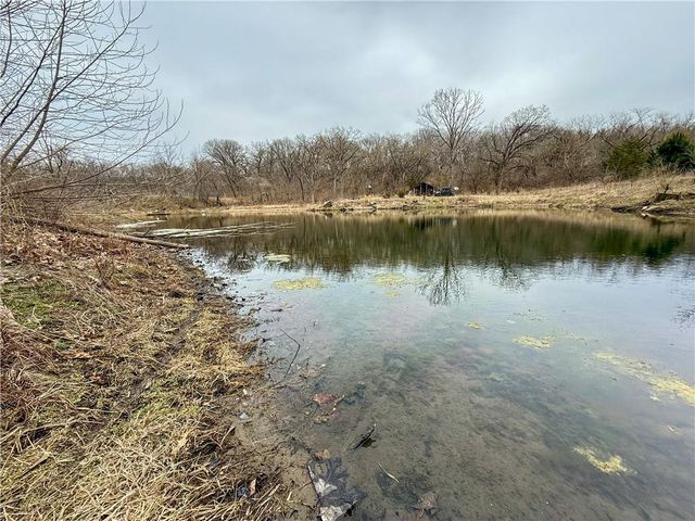 19209 Santa Fe Trail, Leavenworth, KS 66048