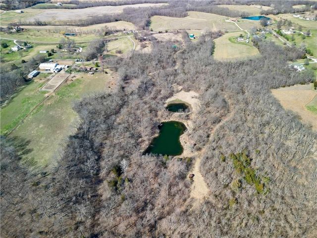 19209 Santa Fe Trail, Leavenworth, KS 66048