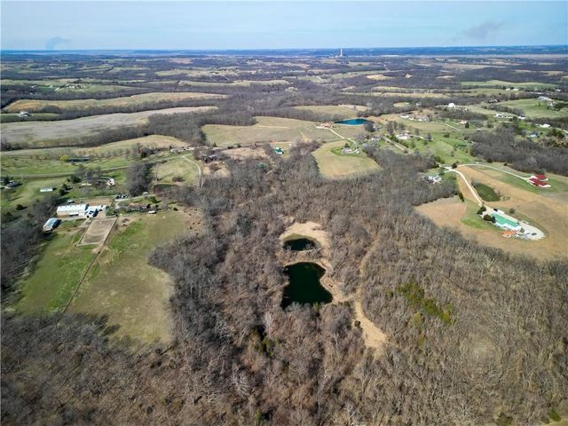 19209 Santa Fe Trail, Leavenworth, KS 66048