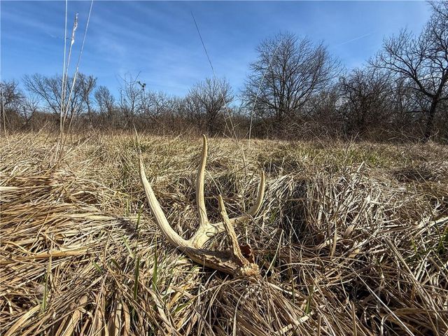 19209 Santa Fe Trail, Leavenworth, KS 66048