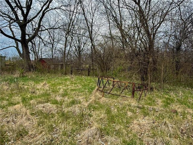 19209 Santa Fe Trail, Leavenworth, KS 66048