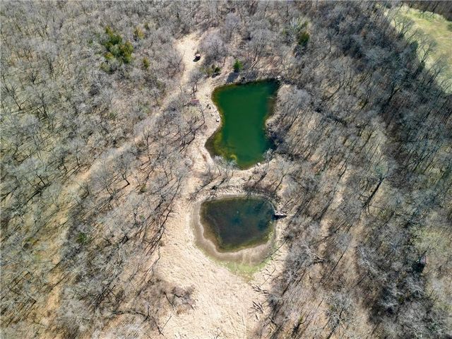 19209 Santa Fe Trail, Leavenworth, KS 66048