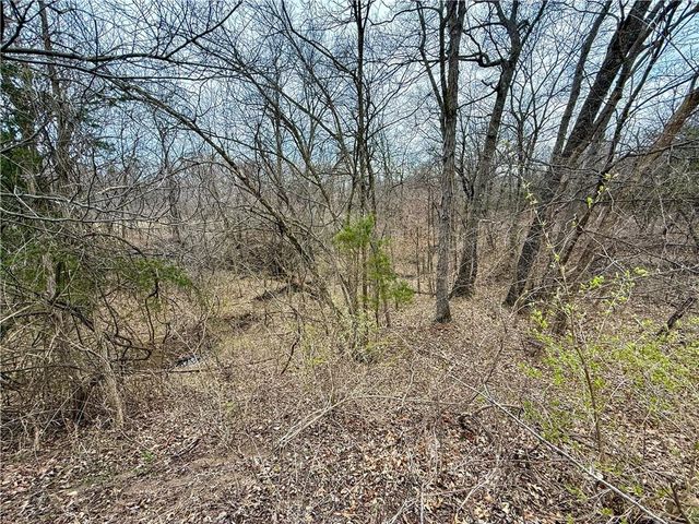 19209 Santa Fe Trail, Leavenworth, KS 66048