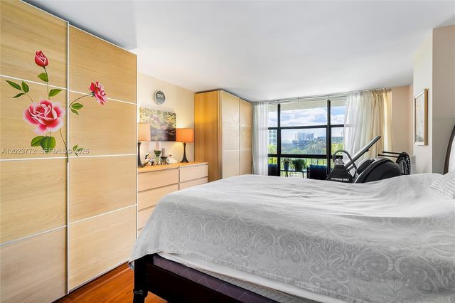 600 SW Parkview Dr 505, Hallandale Beach, FL 33009