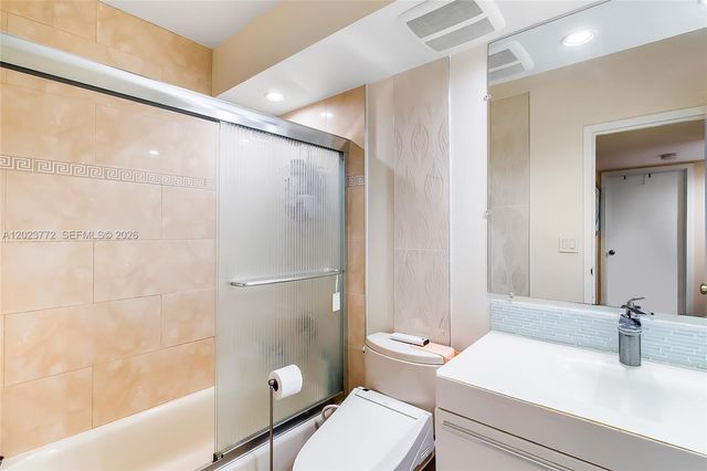 600 SW Parkview Dr 505, Hallandale Beach, FL 33009
