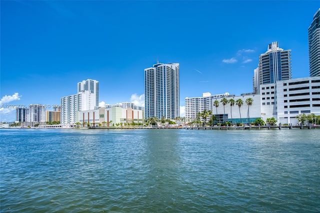 600 SW Parkview Dr 505, Hallandale Beach, FL 33009