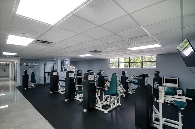 600 SW Parkview Dr 505, Hallandale Beach, FL 33009