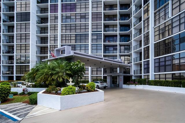600 SW Parkview Dr 505, Hallandale Beach, FL 33009