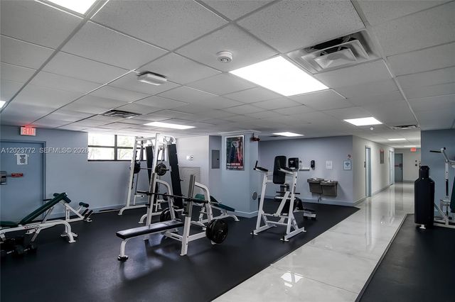 600 SW Parkview Dr 505, Hallandale Beach, FL 33009