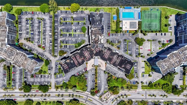 600 SW Parkview Dr 505, Hallandale Beach, FL 33009