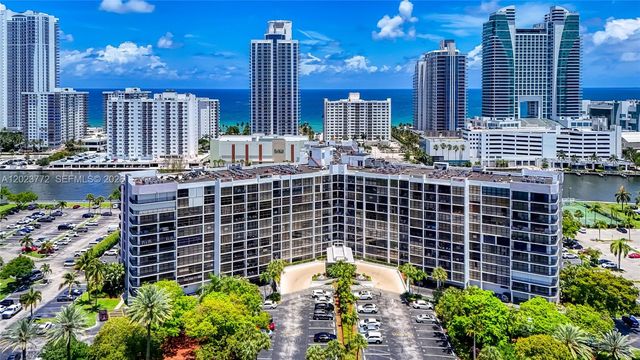 600 SW Parkview Dr 505, Hallandale Beach, FL 33009