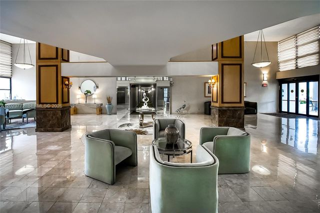 600 SW Parkview Dr 505, Hallandale Beach, FL 33009