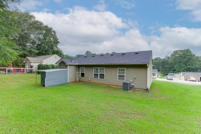 31 Coles Court Drive, Commerce, GA 30529