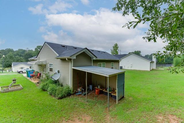 31 Coles Court Drive, Commerce, GA 30529