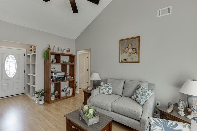 31 Coles Court Drive, Commerce, GA 30529