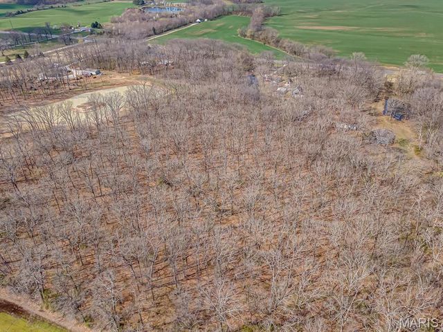 4914 State Route 127 Route, Nashville, IL 62263