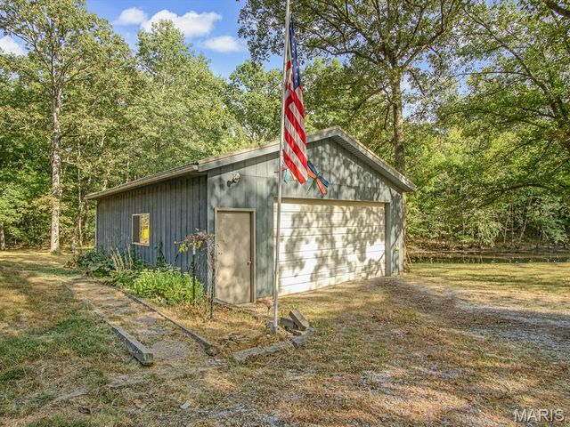 4914 State Route 127 Route, Nashville, IL 62263