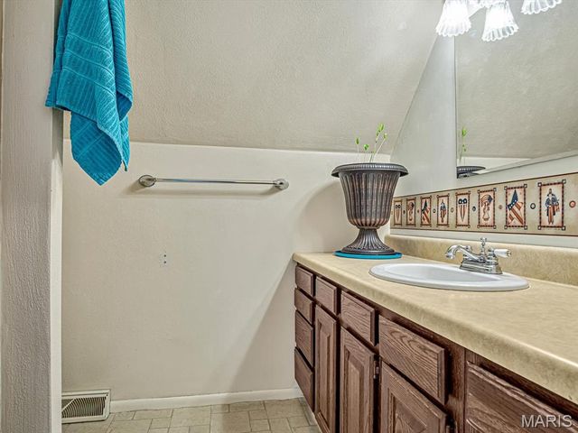 4914 State Route 127 Route, Nashville, IL 62263