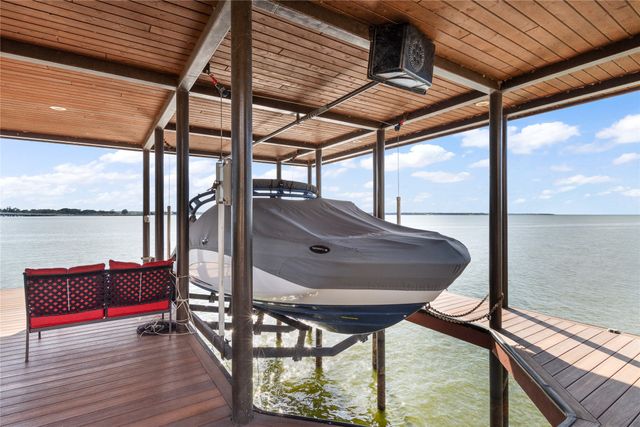 241 Loon Bay Drive, Gun Barrel City, TX 75156