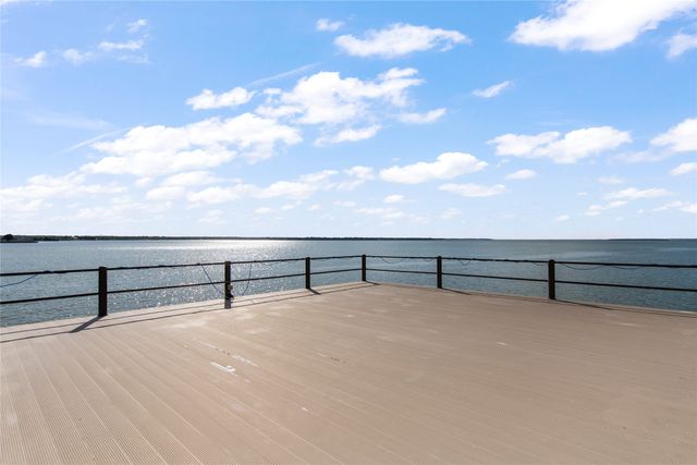 241 Loon Bay Drive, Gun Barrel City, TX 75156