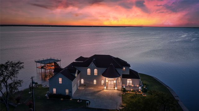 241 Loon Bay Drive, Gun Barrel City, TX 75156