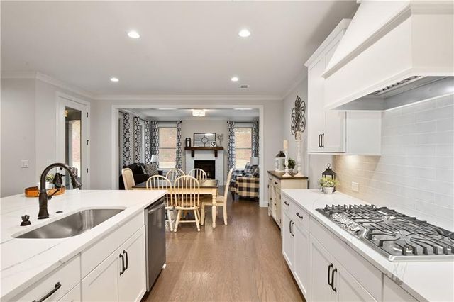 202 Vandiver Court, Acworth, GA 30101