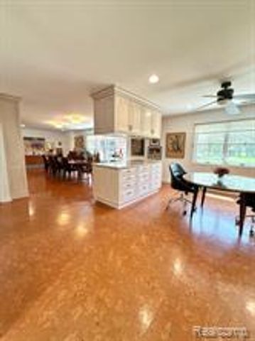 12959 Talbot Lane, Huntington Woods, MI 48070