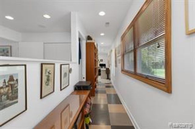 12959 Talbot Lane, Huntington Woods, MI 48070