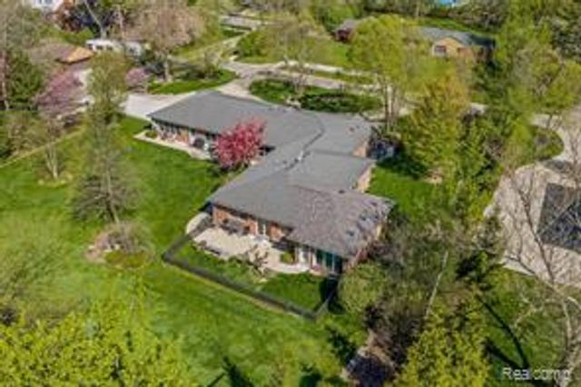 12959 Talbot Lane, Huntington Woods, MI 48070