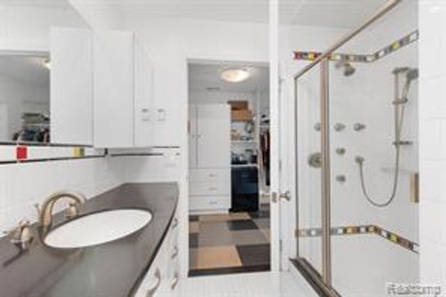 12959 Talbot Lane, Huntington Woods, MI 48070