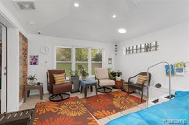 12959 Talbot Lane, Huntington Woods, MI 48070