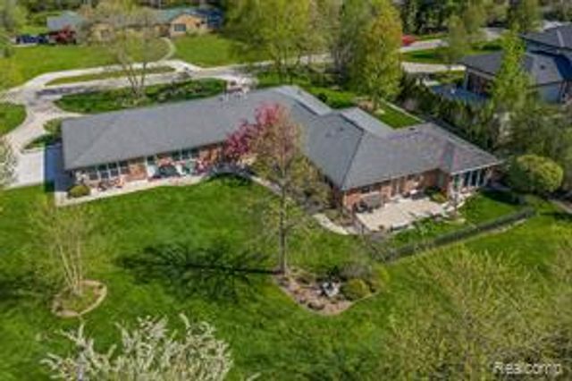 12959 Talbot Lane, Huntington Woods, MI 48070