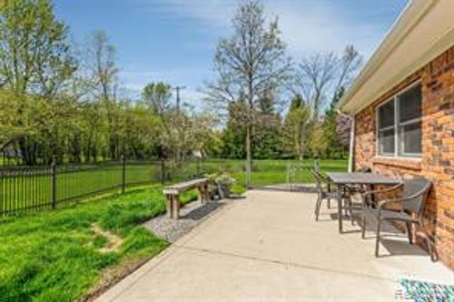 12959 Talbot Lane, Huntington Woods, MI 48070