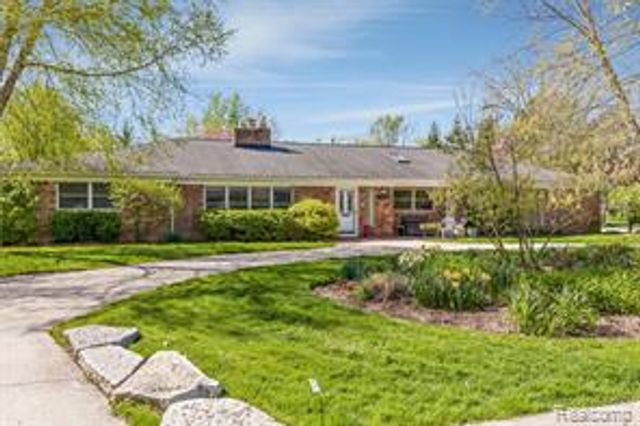12959 Talbot Lane, Huntington Woods, MI 48070