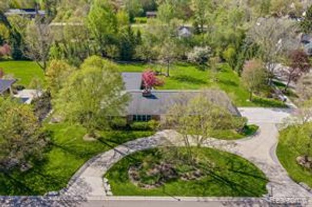 12959 Talbot Lane, Huntington Woods, MI 48070