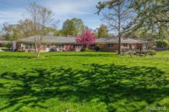 12959 Talbot Lane, Huntington Woods, MI 48070