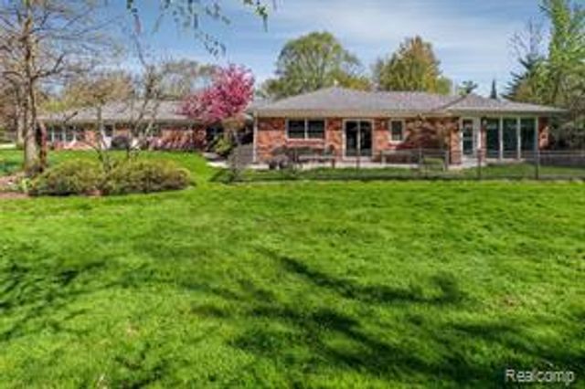 12959 Talbot Lane, Huntington Woods, MI 48070
