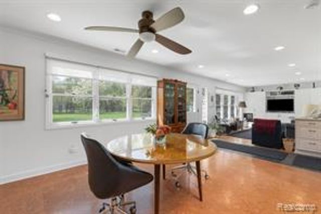 12959 Talbot Lane, Huntington Woods, MI 48070
