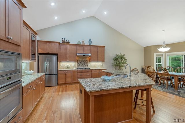 4810 Appaloosa Trl, Clay, NY 13041